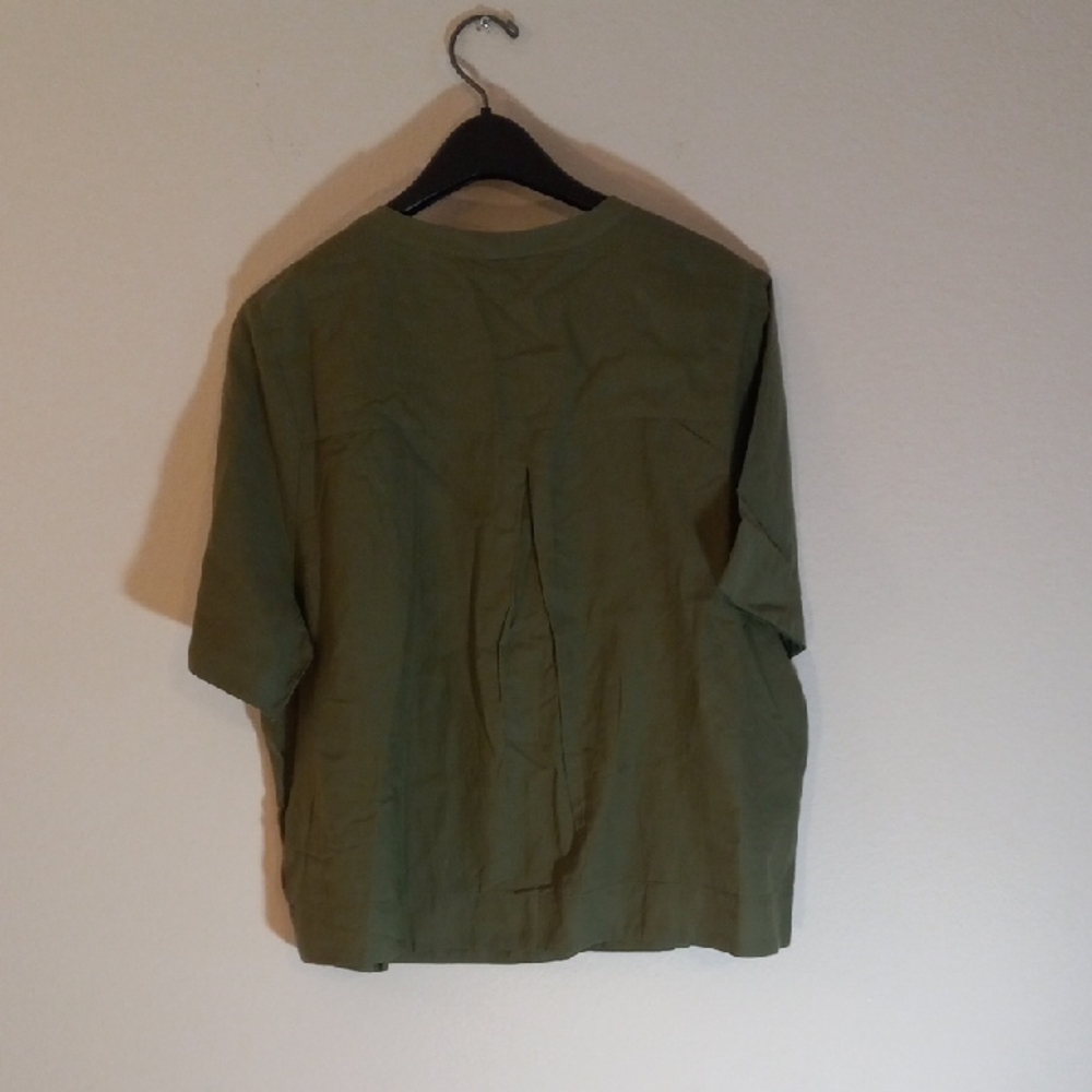 Universal Thread Sage Green Button-Up Blouse - Picture 4 of 4